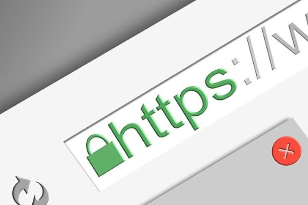 Strony phishingowe dostępne przez HTTPS