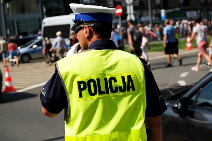 Polska policja przechodzi na szyfrowany system TETRA