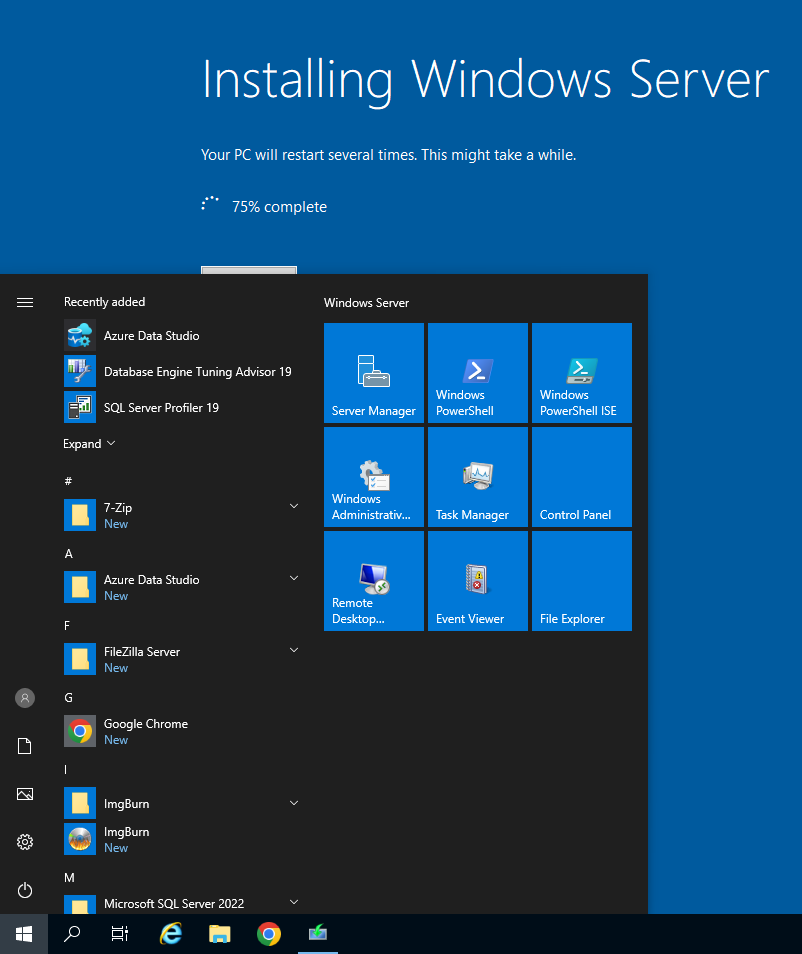 Proces aktualizacji systemu Windows Server 2019.
