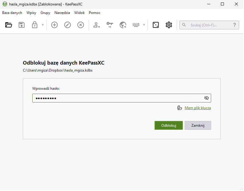 Otwieranie bazy danych w KeePassXC.